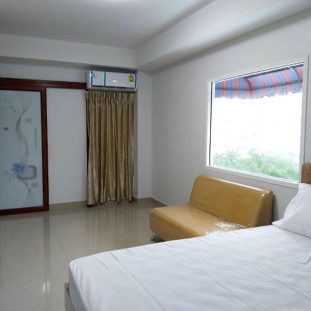 Roseate Bangkok Hotel Esterno foto